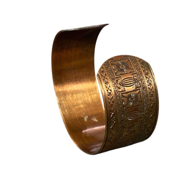 Vintage Pressed Embossed Solid Copper Southwestern Flower Design Cuff Bracelet - Picture 6 of 7